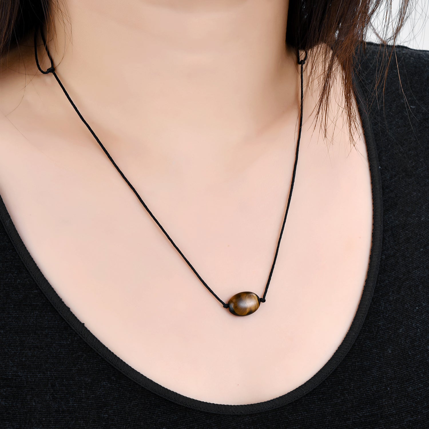 Tiger eye cord necklace (oval stone)