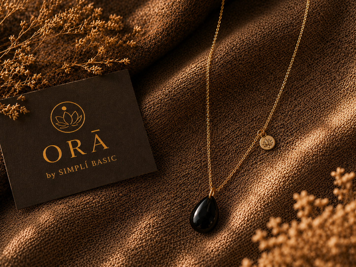 ORĀ Floating Black Onyx Necklace - 18k Gold Vermeil